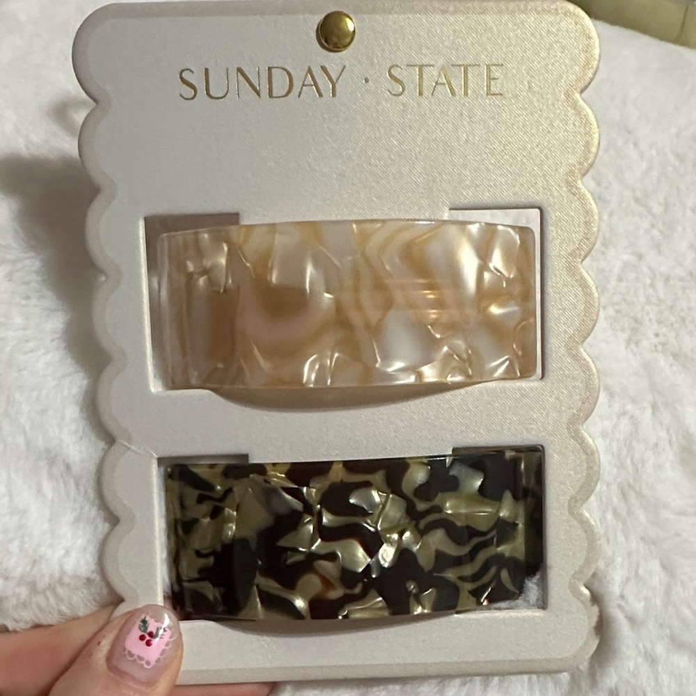 Sunday state set of 2 medium cream and green marble hair clips
